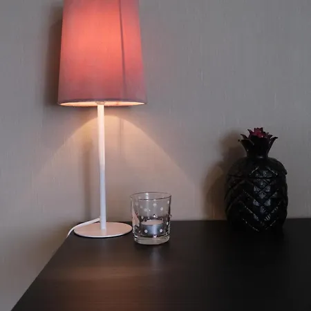 Centrally Located, 3 Bedrooms, Garden, Parking And Fast Wifi Raufoss