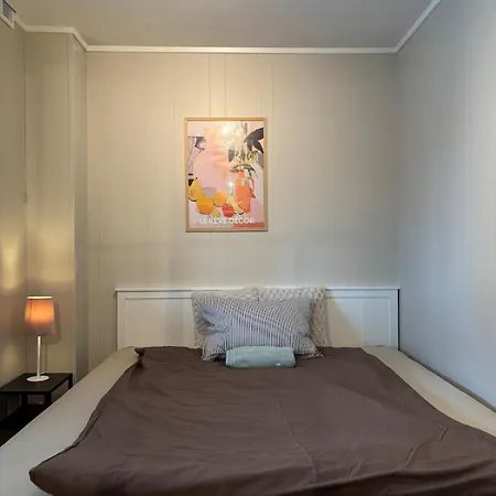 Lejlighed Centrally Located, 3 Bedrooms, Garden, Parking And Fast Wifi